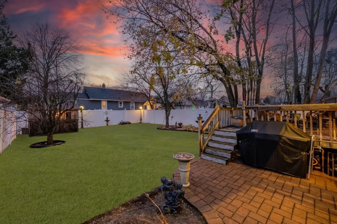 Photo of 2376 Newbridge Road
