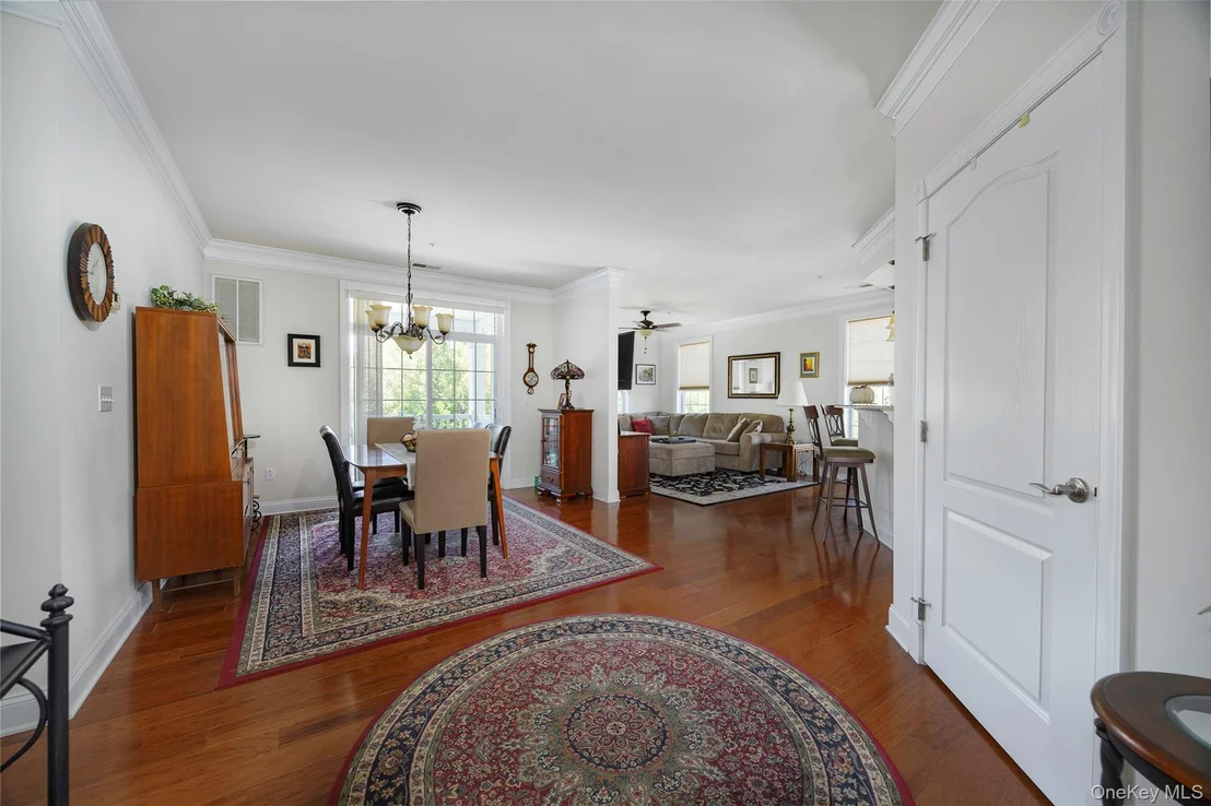 Photo of 334 Regency Drive
