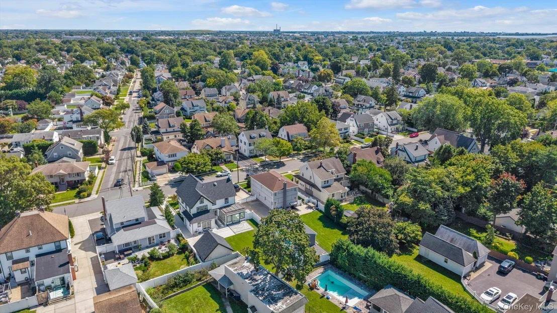 Photo of 27 2nd Street