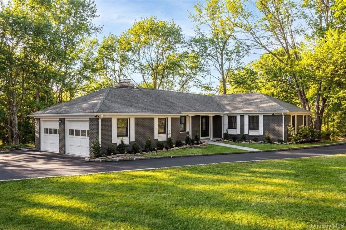 Photo of 11 Skyview Drive