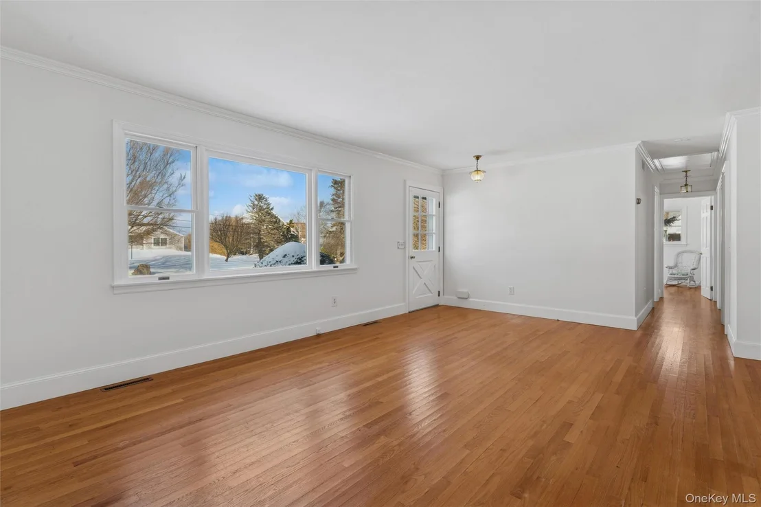 Photo of 350 Soundview Road