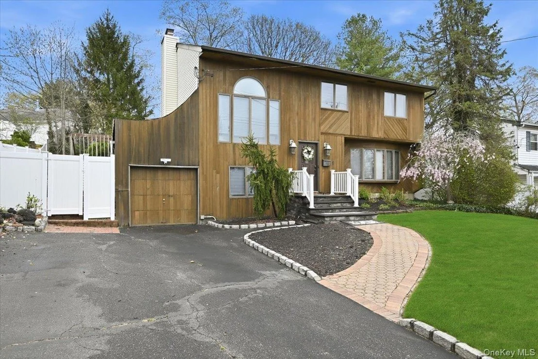 Photo of 9 Adrian Drive