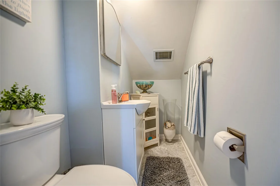 Photo of 1331 Harry Lane
