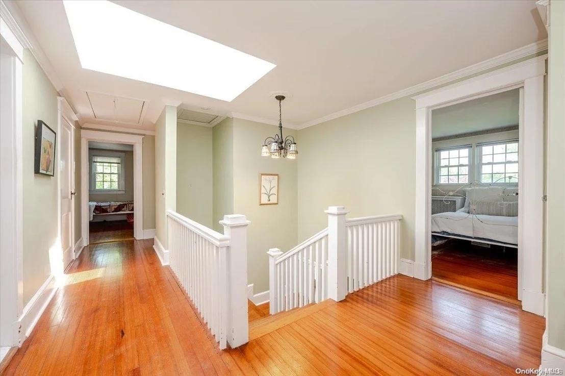 Photo of 238 Bay Avenue