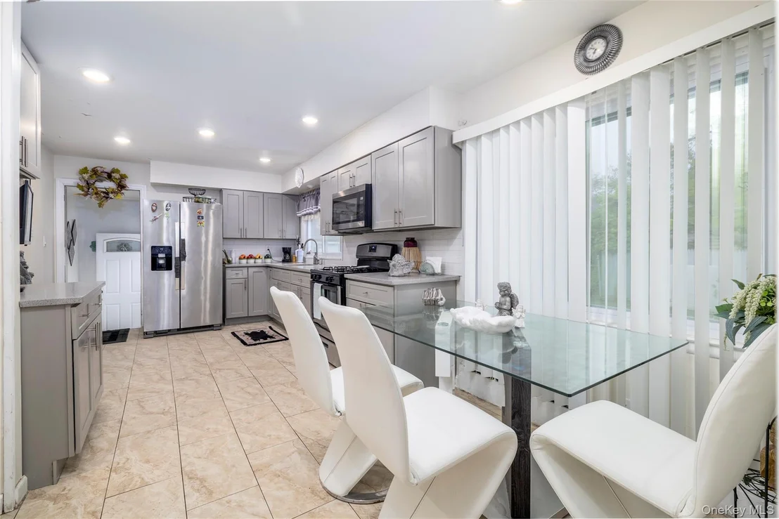 Photo of 265 Beachview Street