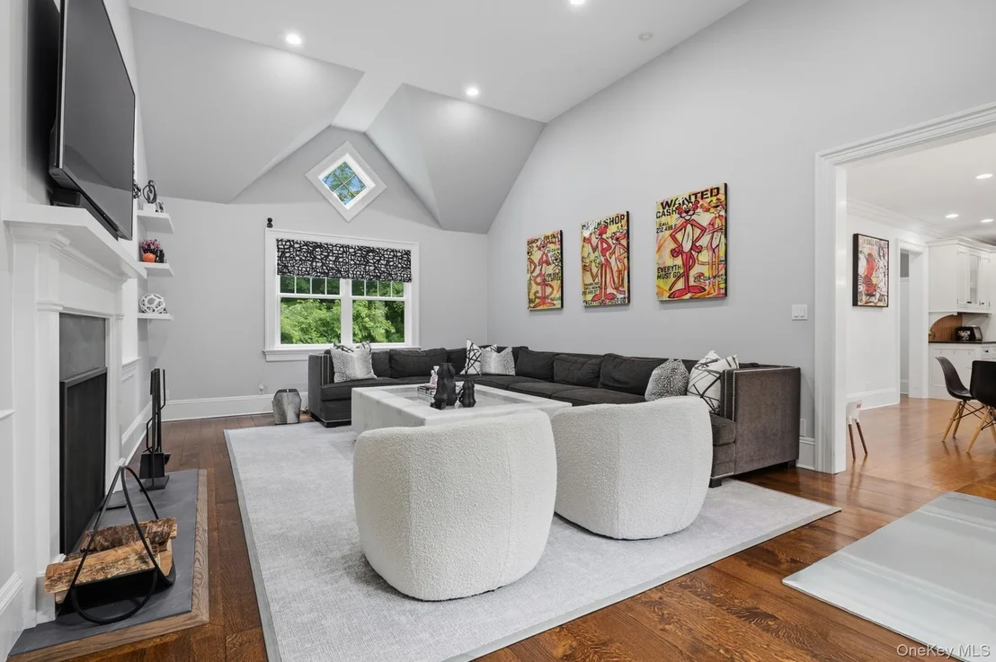 Photo of 11 Long Pond Road