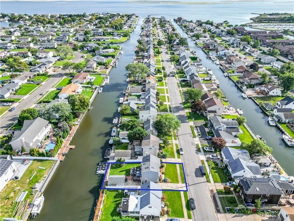 Photo of 75 East Drive