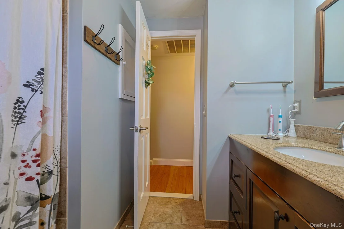 Photo of 21 Continental Drive