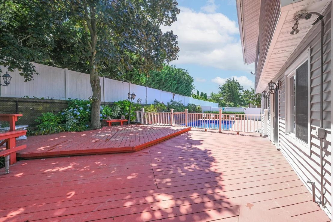 Photo of 239 Walnut Road