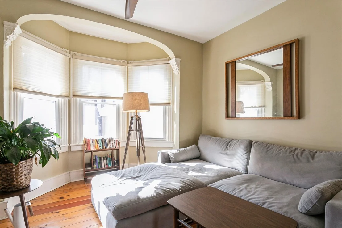 Photo of 9 Dutchess Terrace