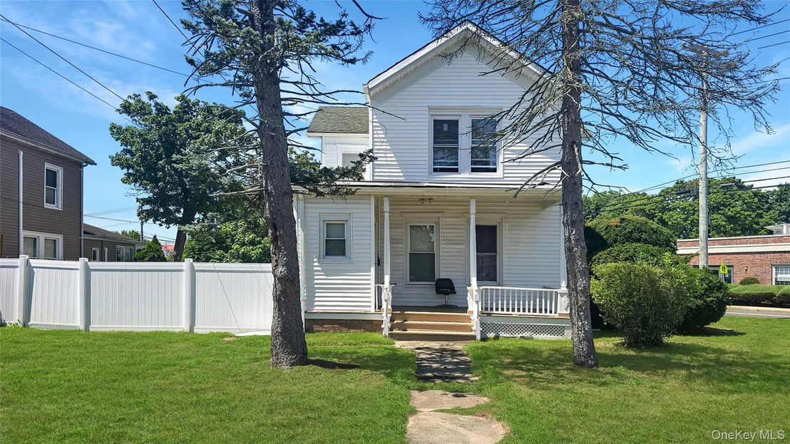 Photo of 76 Oak Street