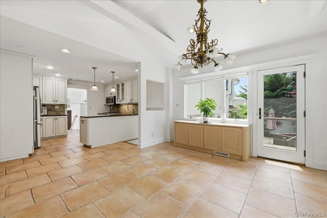 Photo of 15 Seneca Place