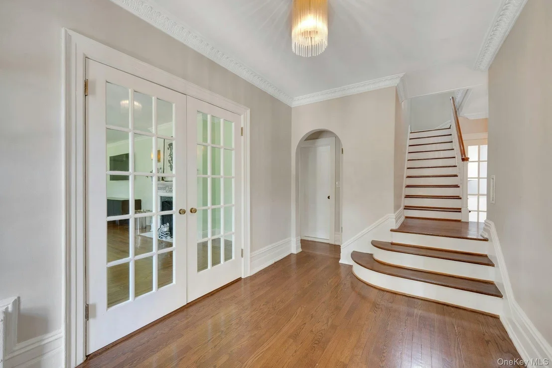 Photo of 514 Esplanade