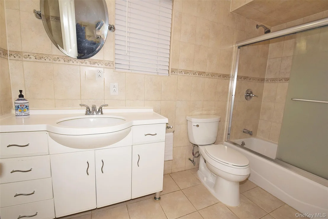 Photo of 76 Hoffman Avenue