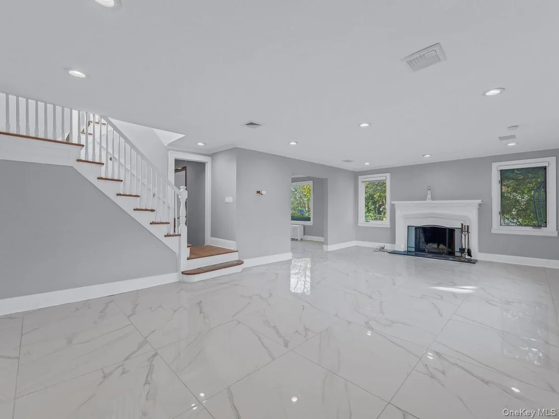 Photo of 14 Nirvana Avenue