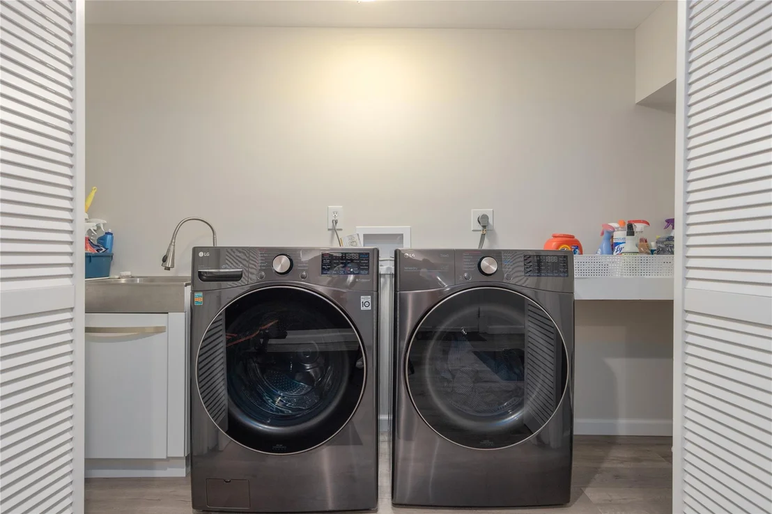 Photo of 6 Hubbard Circle