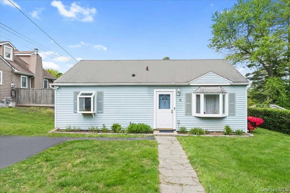 Photo of 8 Cayuga Drive