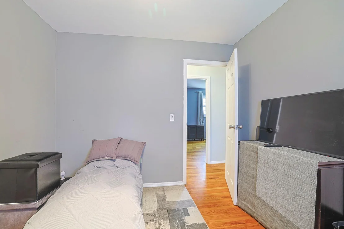Photo of 34 Roger Avenue
