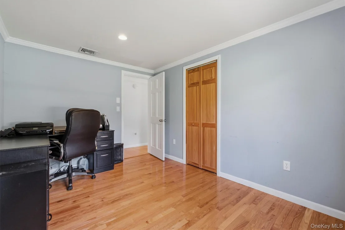 Photo of 77 Robin Drive