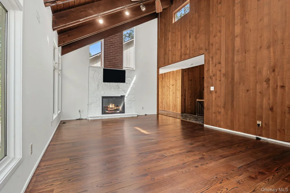 Photo of 4 Leatherstocking Lane