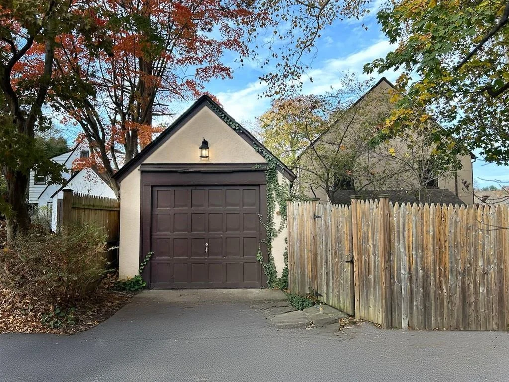 Photo of 44 Sherman Avenue