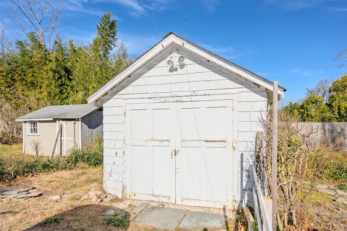 Photo of 403 Middle Road