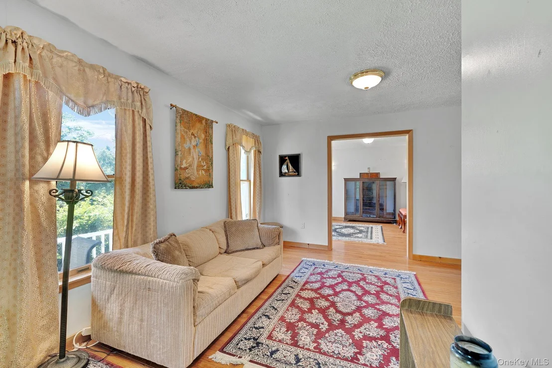 Photo of 19 Eagle Heights Place