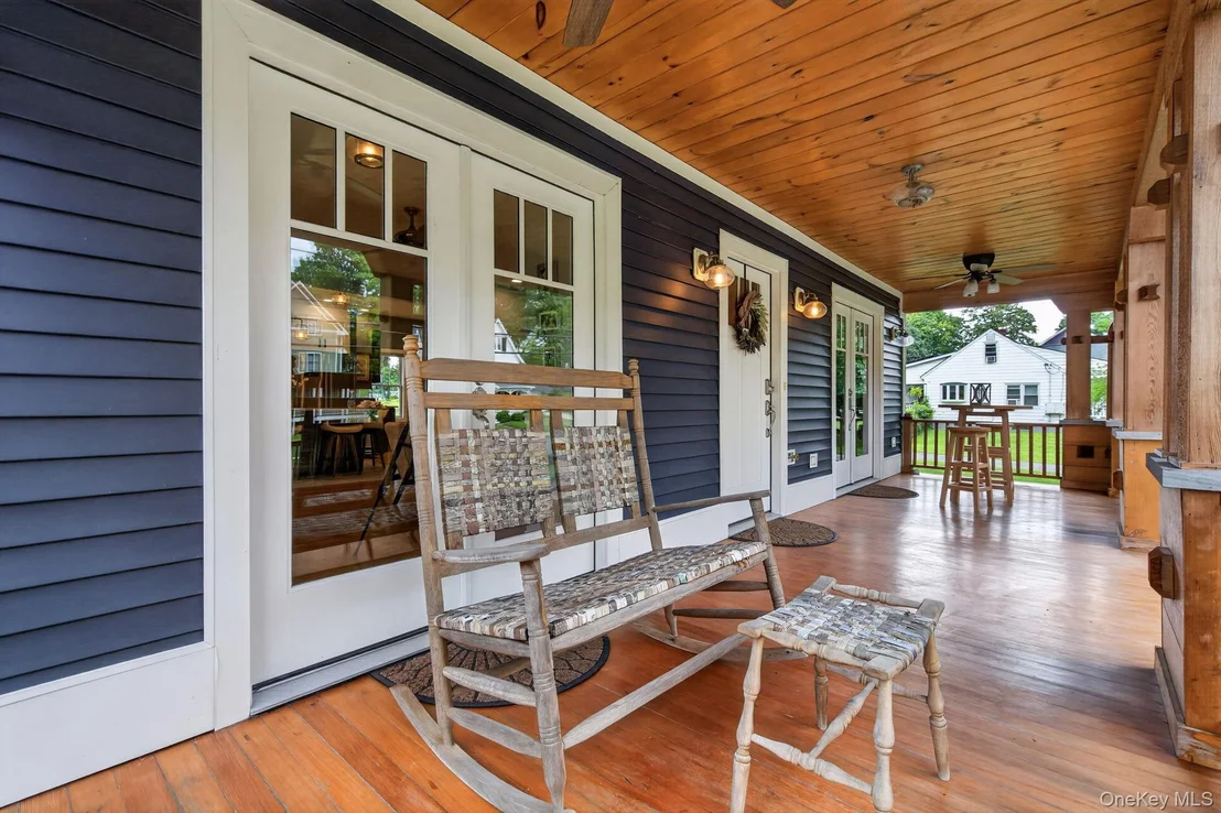 Photo of 42 Colonial Avenue