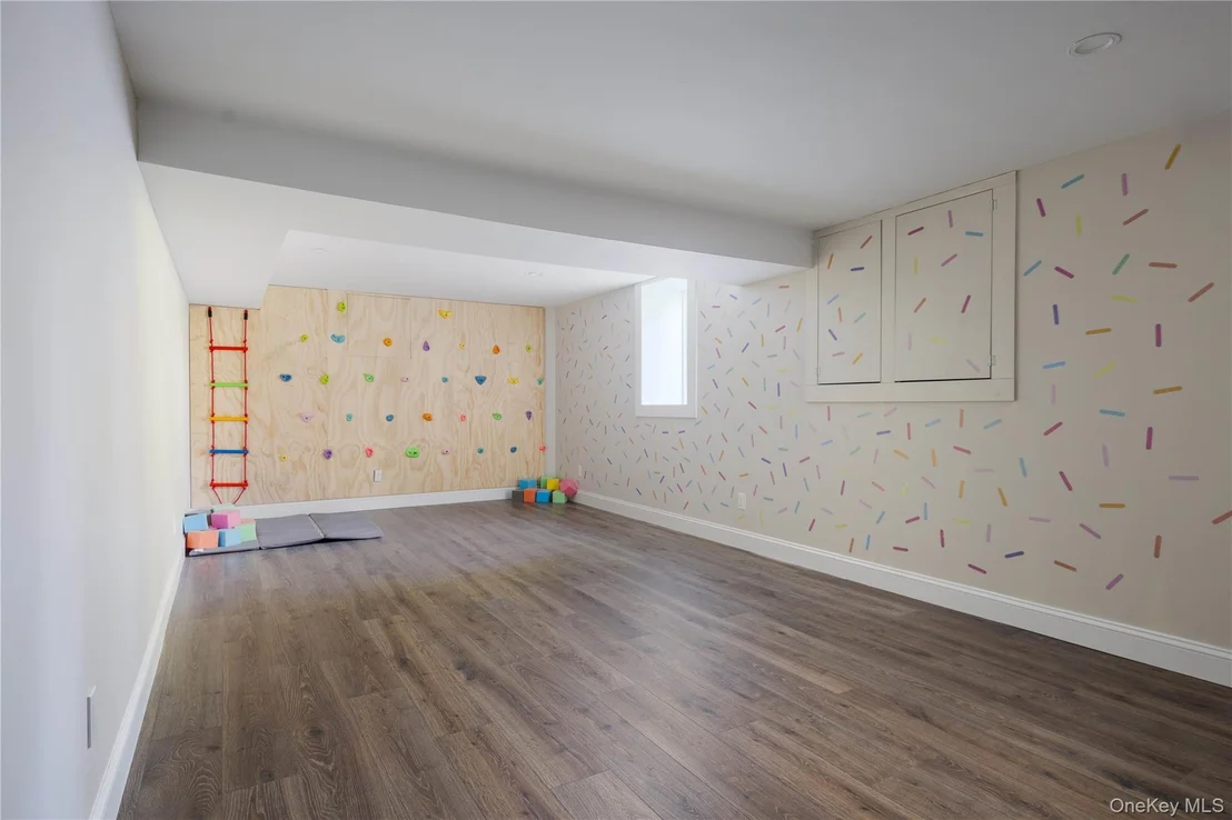 Photo of 605 Cedar Drive