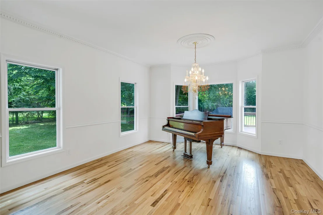 Photo of 17 Esplanade Drive