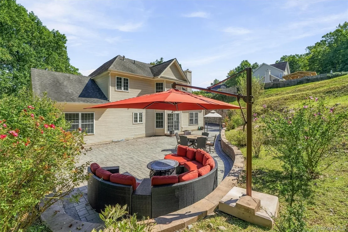Photo of 2 Pond Ridge Crossing