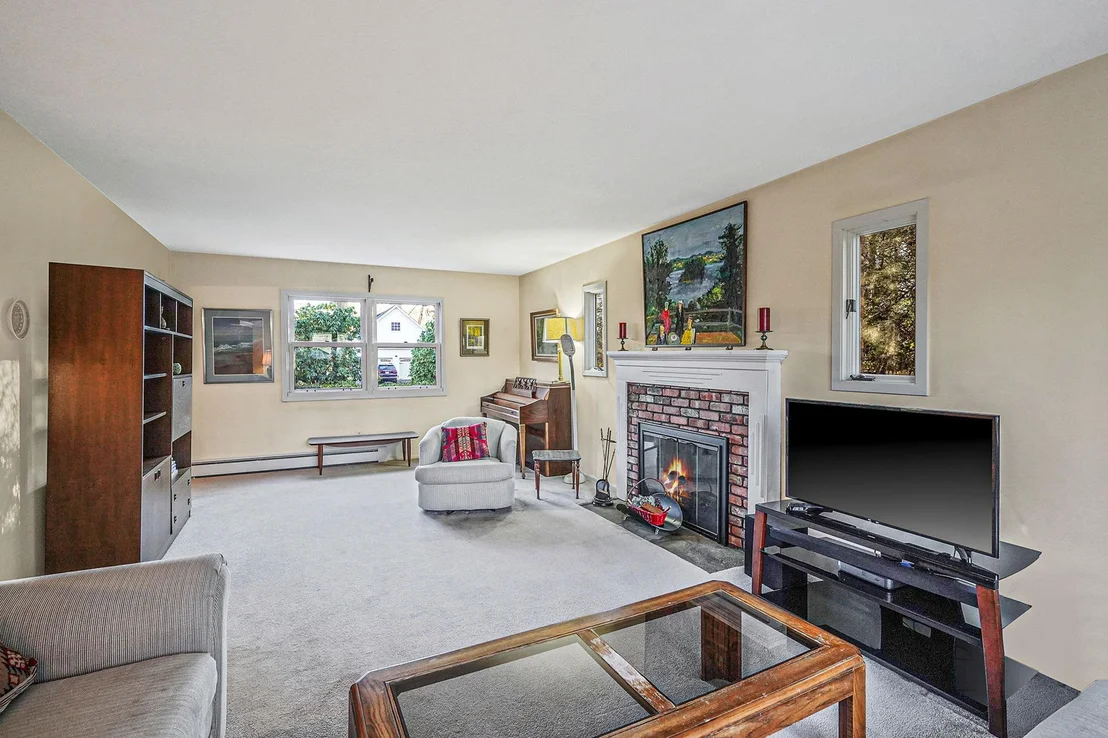 Photo of 5 Knob Hill Drive