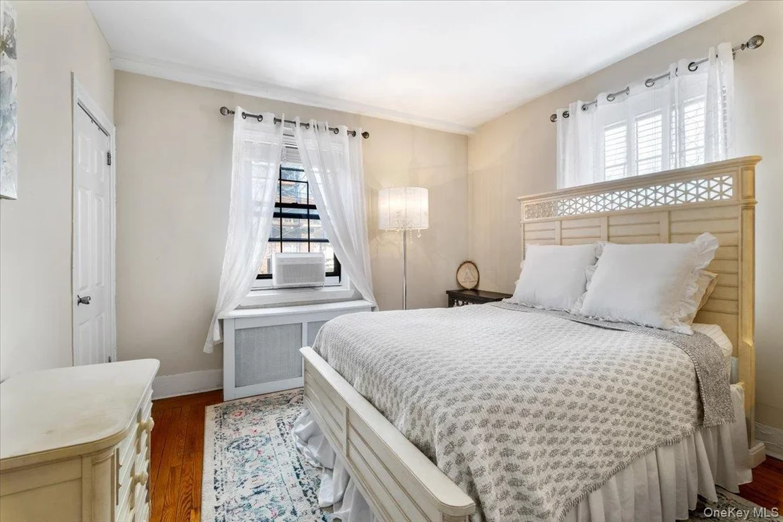 Photo of Unit 3A at 824 Bronx River Road