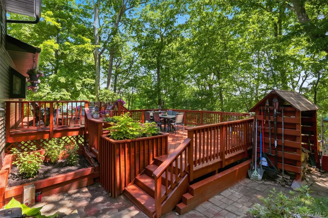 Photo of 16 Howland Road