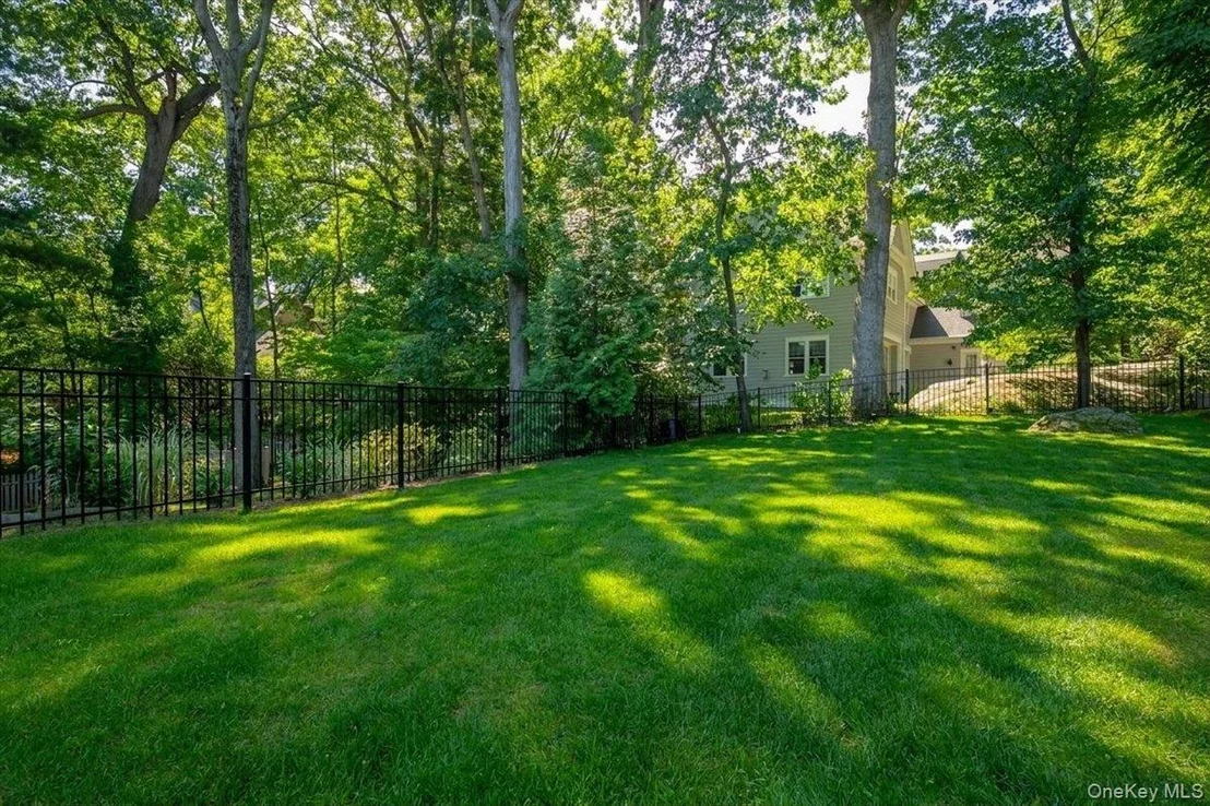Photo of 25 Shadow Lane