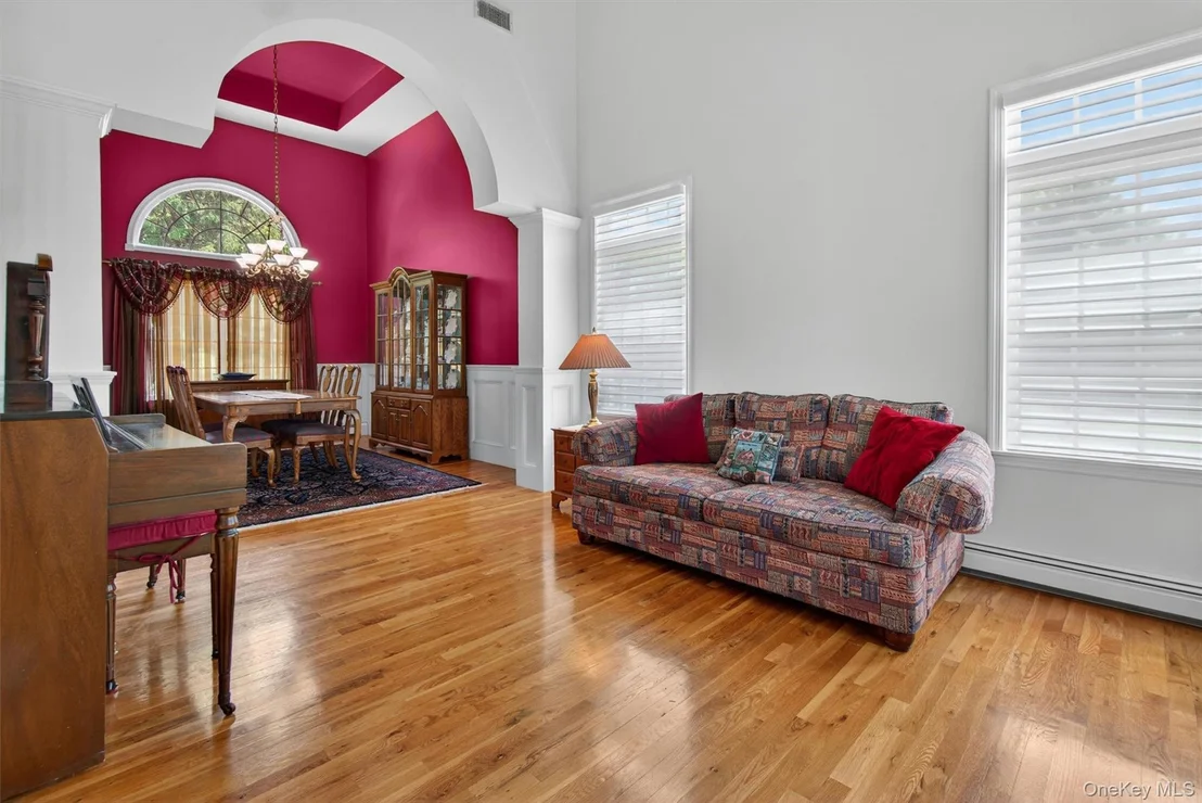 Photo of 8 Twin Spring Lane