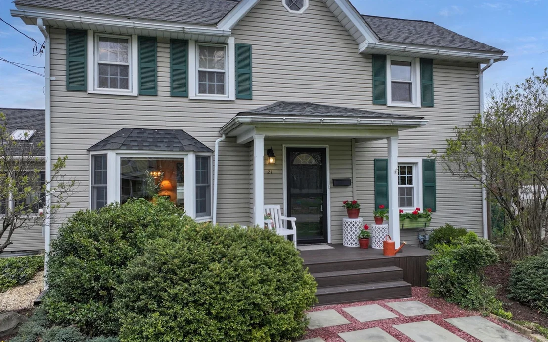 Photo of 21 Hasbrouck Avenue