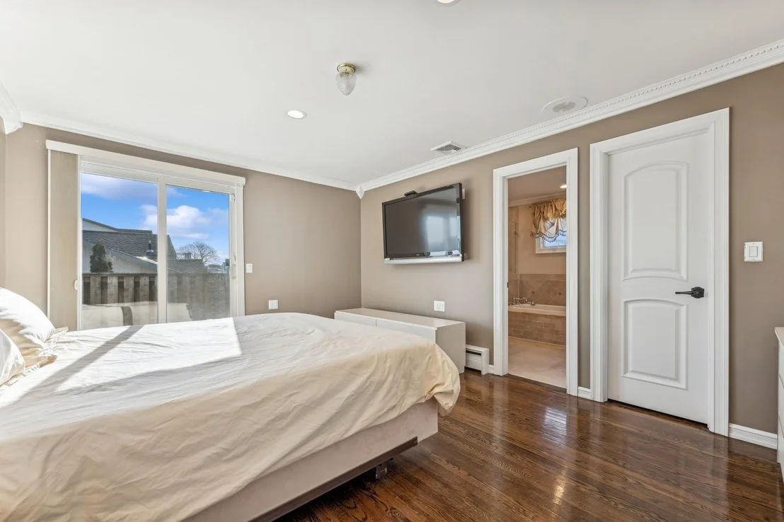 Photo of 2836 Bay Drive