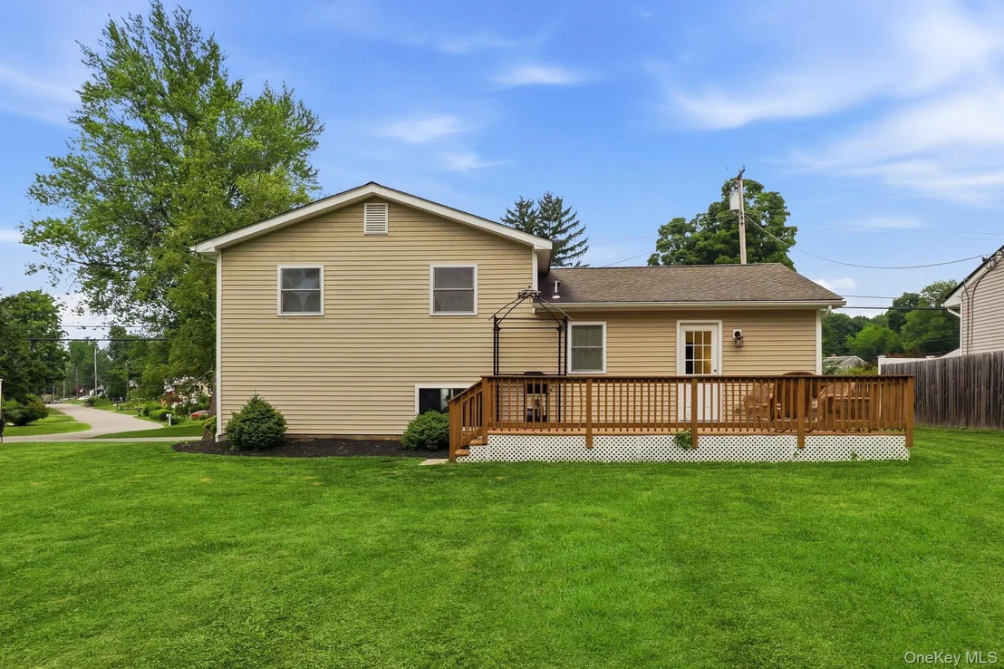 Photo of 47 Riverview Drive