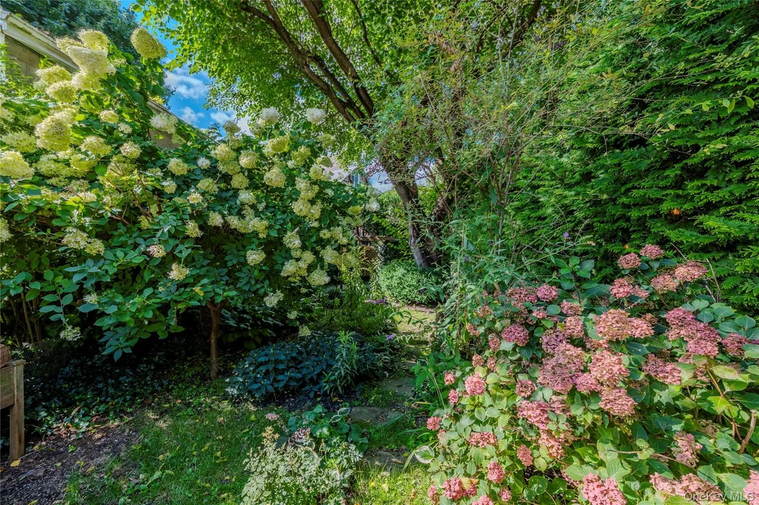 Photo of 13 Kemble Avenue