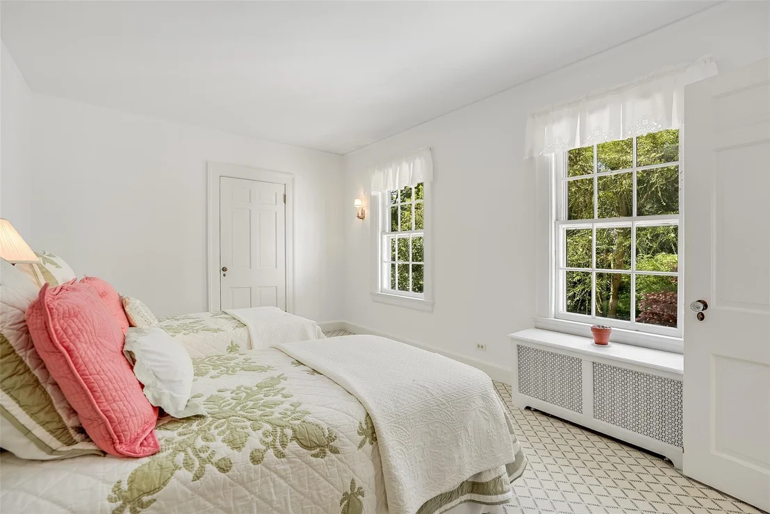 Photo of 472 Purchase Street
