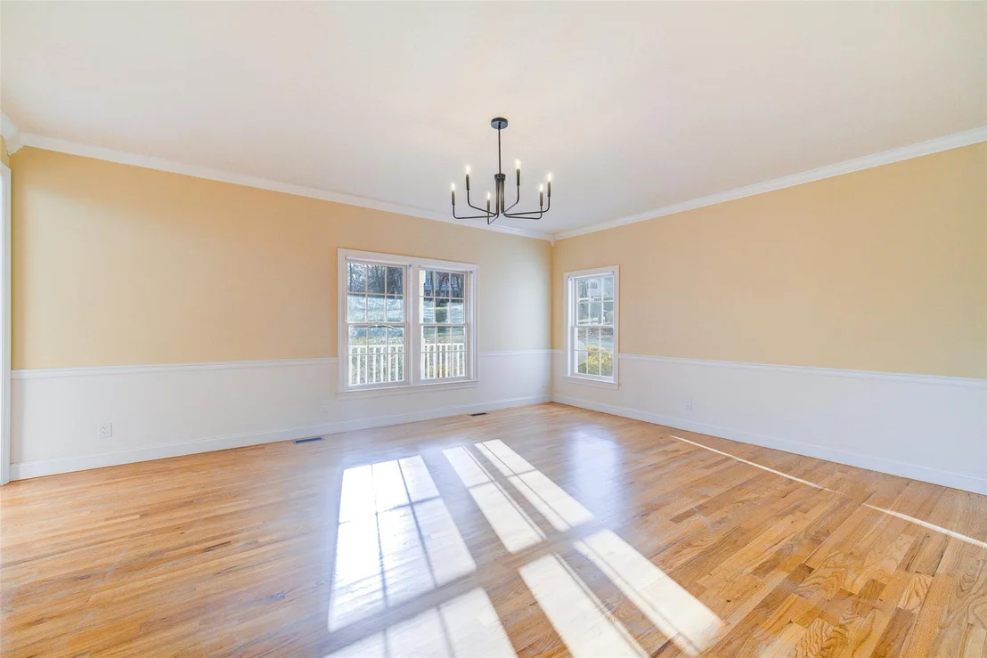Photo of 16 Pheasant Run Road