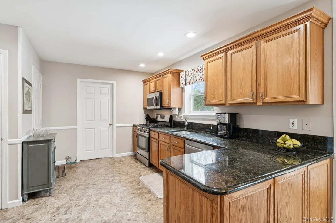 Photo of 2 Robert Crescent