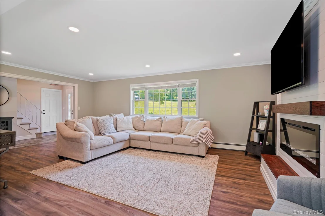 Photo of 11 Kenneth Drive