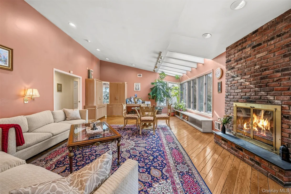 Photo of 8 Pine Drive