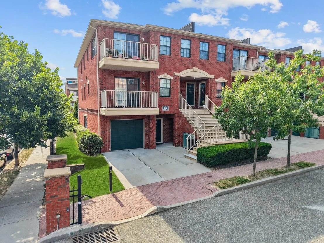 Photo of Unit 167 at Apt A 2-22 Constitution Place