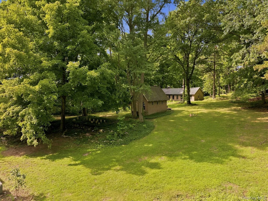 Photo of 15-18 Normandy Grange
