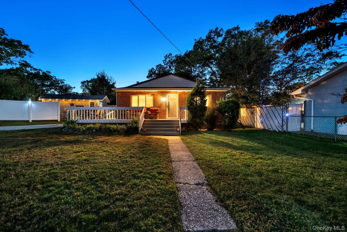 Photo of 629 East Drive