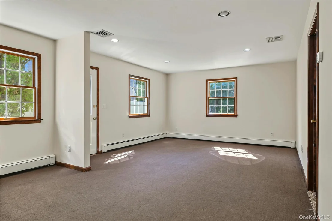 Photo of 76 Hernan Avenue