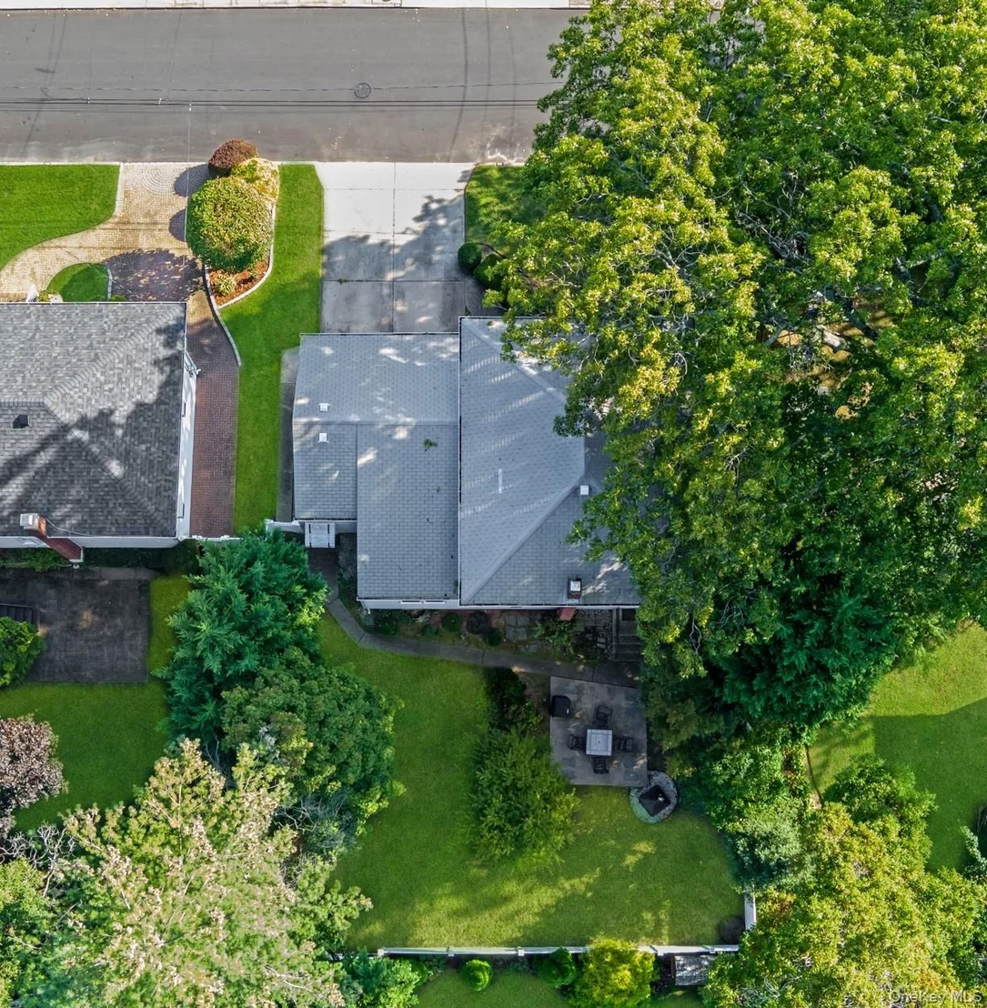 Photo of 3015 Post Avenue